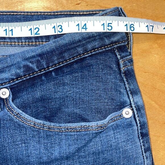 Levi's Women's Classic Denim Dark Wash Bootcut Jeans Navy Blue Size 8 - Picture 8 of 10